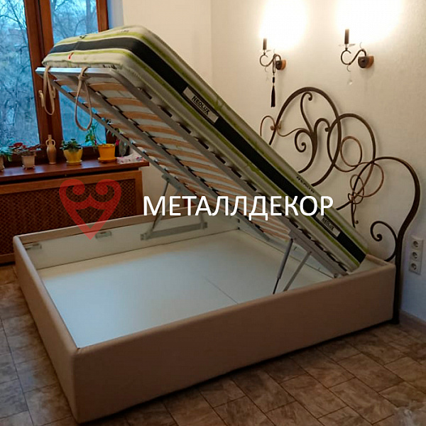  Кованая кровать дизайнерская Лилия