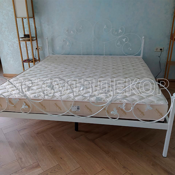  Кованая кровать Элегия Белая