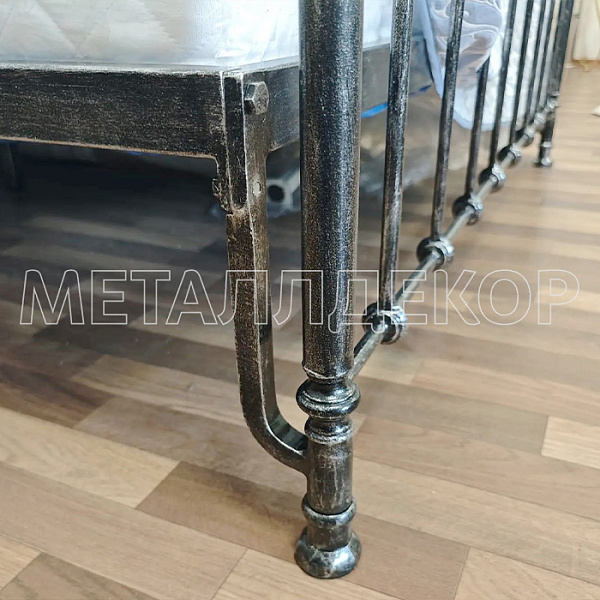 Кровать Мальта140х200 (в наличии с двумя спинками и крюками)
