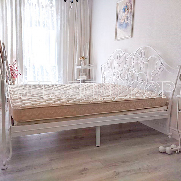Кованая кровать Бабочки